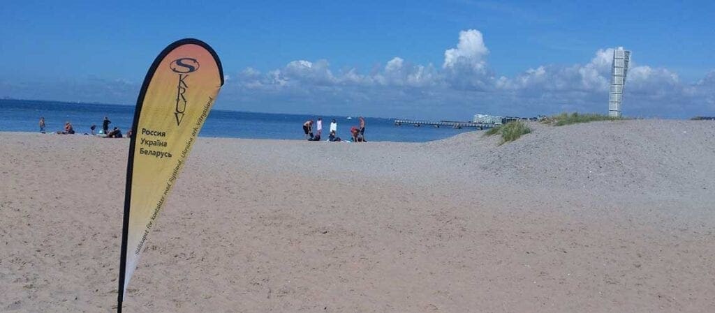 flagga på en strand